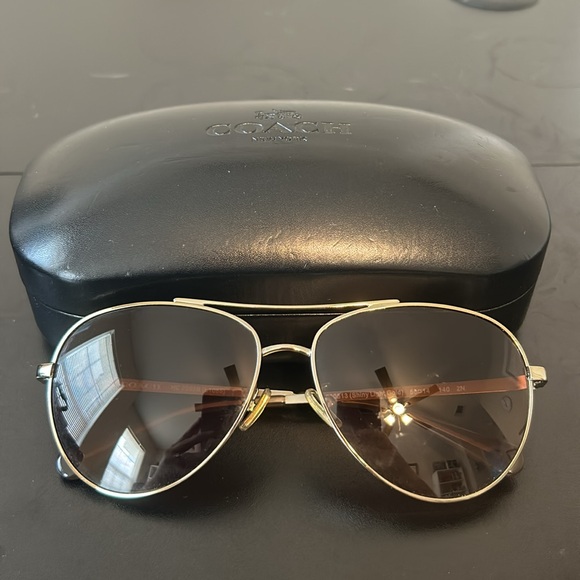 COACH Sunglasses - Picture 2 of 8